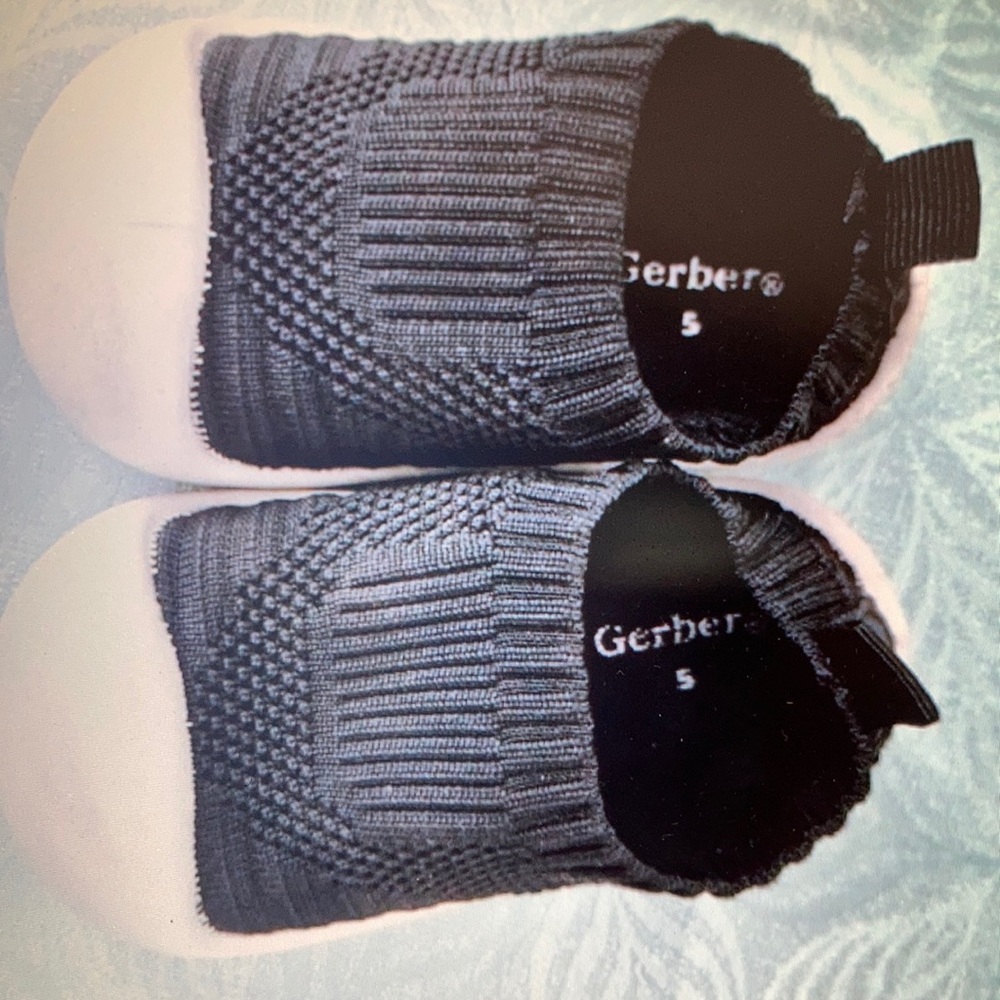Perfect for gently used crib baby’s shoes